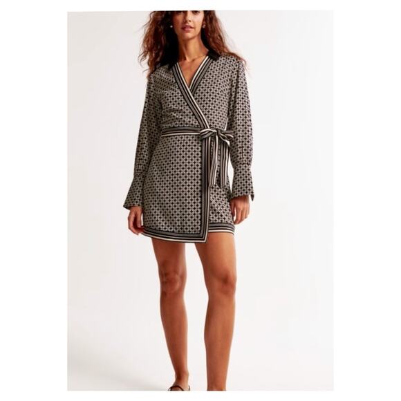 Abercrombie & Fitch Printed Wrap Mini Dress SP - Picture 1 of 6